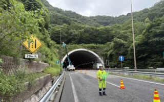 【全国安全週間】営業所パトロール 首都圏中央連絡自動車道ランプ規制（八王子維持営業所）