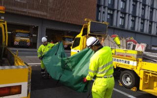 【全国安全週間】送り出しパトロール 新東名高速道路上り線走行車線規制（御殿場営業所）