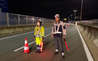 クロスパトロール 阪神高速道　4号湾岸線下り線追越車線規制（神戸西営業所）