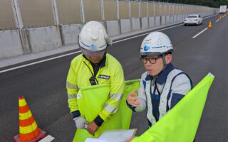 安全パトロール 長野自動車道下り線追越車線規制（諏訪営業所）